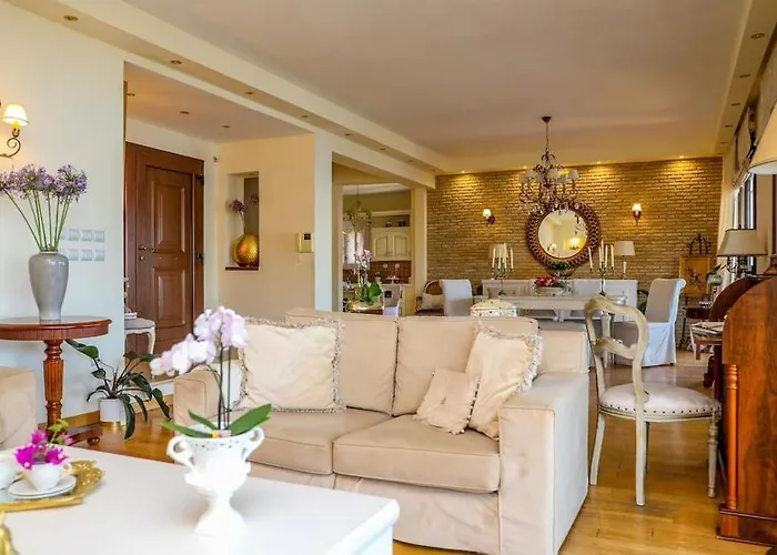 Aphrodite * Skiathos Town