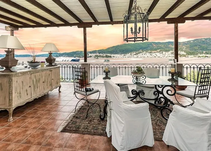 Aphrodite * Skiathos Town