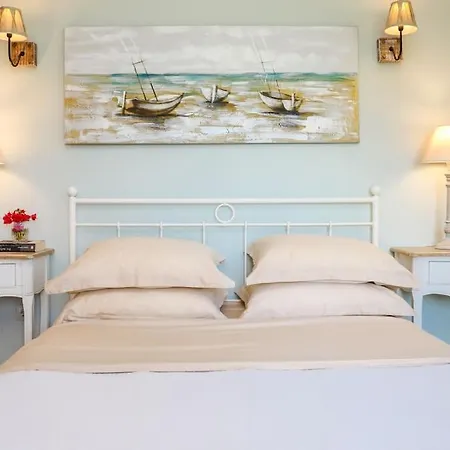 Aphrodite Villa *